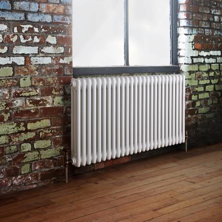 

Радиатор труб. Zehnder Charleston Retrofit 3057, 22 сек.1/2 ниж.подк. RAL9016 (кроншт.в компл)