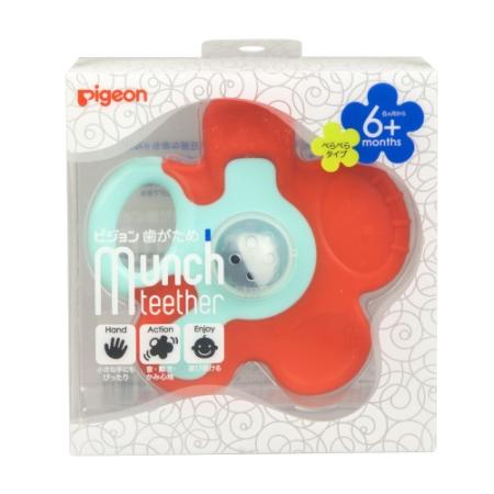 

PIGEON Прорезыватель-погремушка Munch teether, 6 мес.