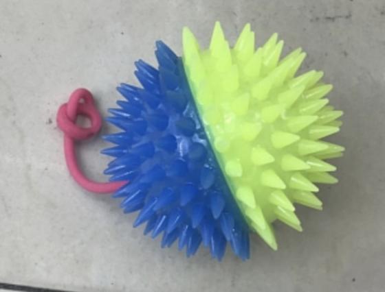 

Мяч best toys Мяч-пищалка ПВХ световой эффект разноцветный