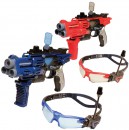 Набор бластеров Silverlit Лазерная атака 2 шлема, 2 автомата для мальчика разноцветный 868402