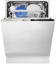Посудомоечная машина Electrolux ESL9531LO белый