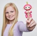 Интерактивная игрушка обезьянка WowWee Fingerlings - Белла 12 см розовый пластик 3705A4